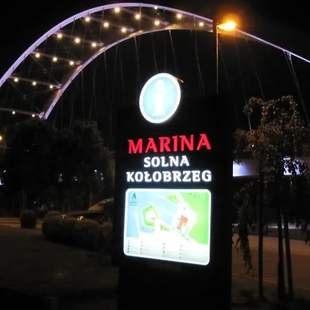 Portowy Z Garazem, Ul Towarowa Apartmán Kolobřeh