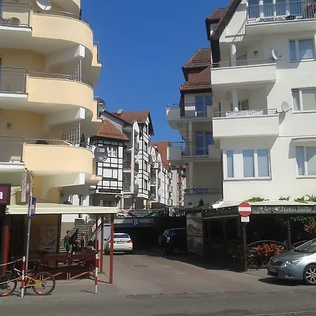 Portowy Z Garazem, Ul Towarowa * Kolobrzeg