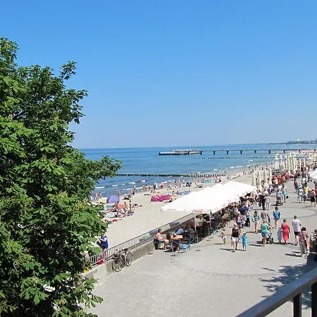 Portowy Z Garazem, Ul Towarowa * Kolobrzeg