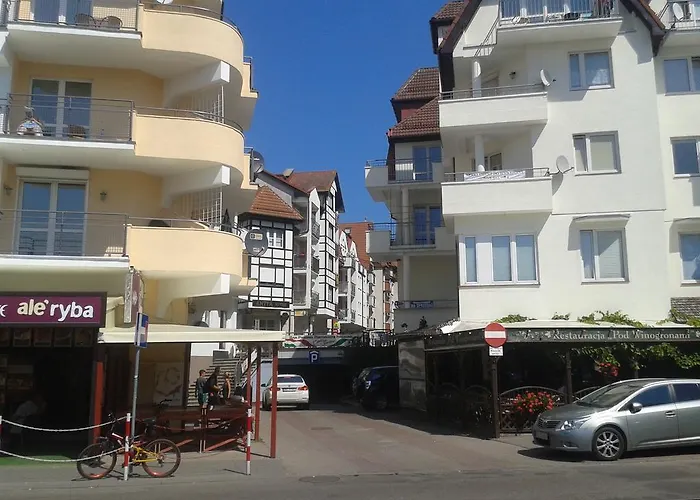 Portowy Z Garazem, Ul Towarowa * Kołobrzeg