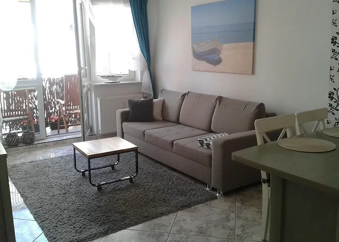 Portowy Z Garazem, Ul Towarowa Kołobrzeg