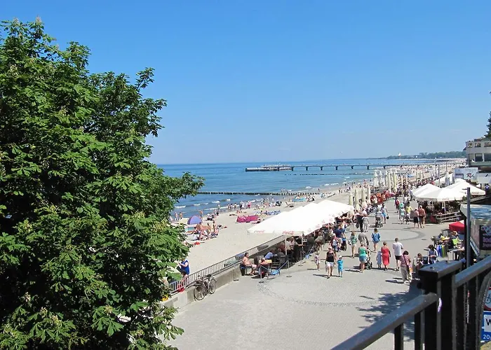 Portowy Z Garazem, Ul Towarowa * Kołobrzeg